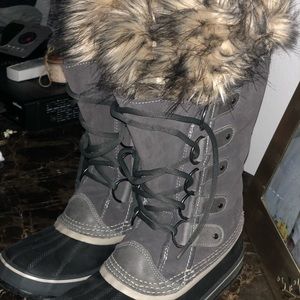 Sorel Joan of Artic *like new*
